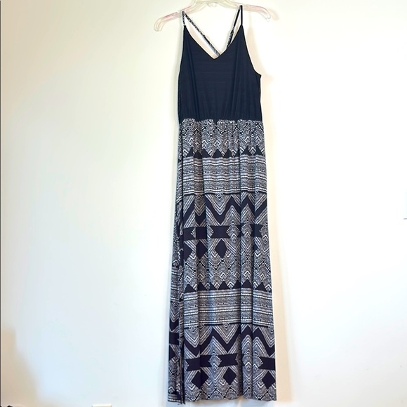 Maurices Dresses & Skirts - Maurices Black and White Spaghetti Strap Tribal Sundress